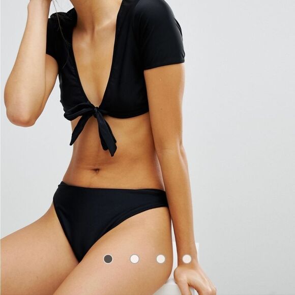 Michael Kors Black Tie Front Cap-Sleeve Bikini with Hipster bottoms size small - Picture 4 of 13